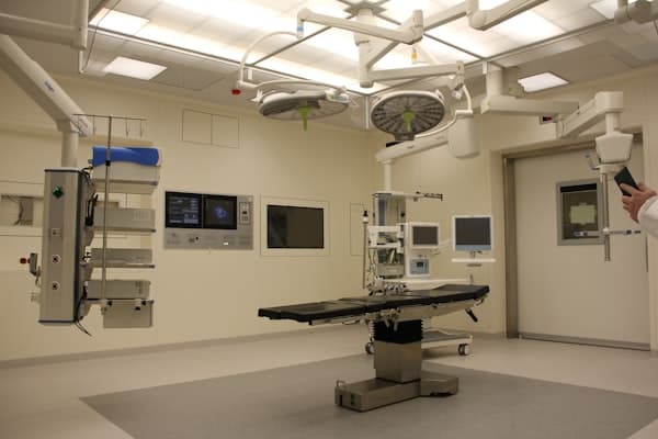 การผ่าตัด (Surgical Abortion)